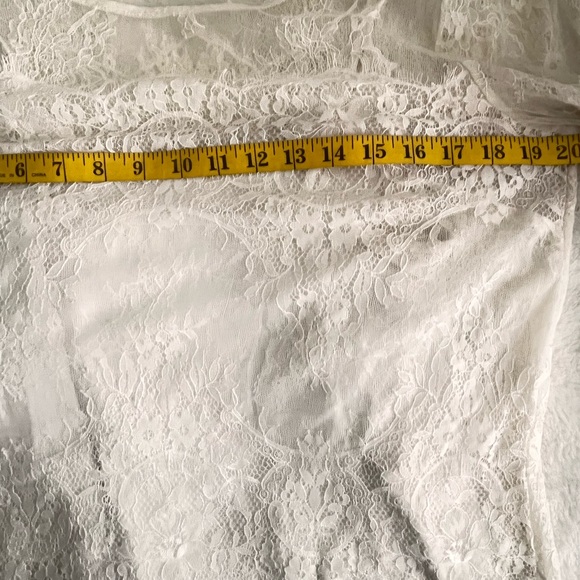 🤑Buy 3 for $15 🎈White House black market Sz M Lace  cream dressy top blouse - Picture 12 of 16